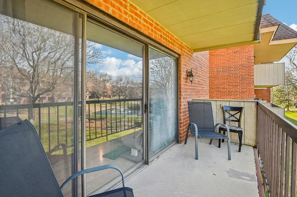 200 East Fountainview Lane Lombard IL 60148
