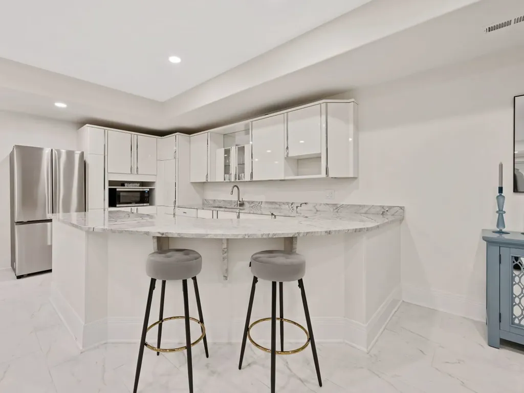 355 Flagg Court Hinsdale IL 60521