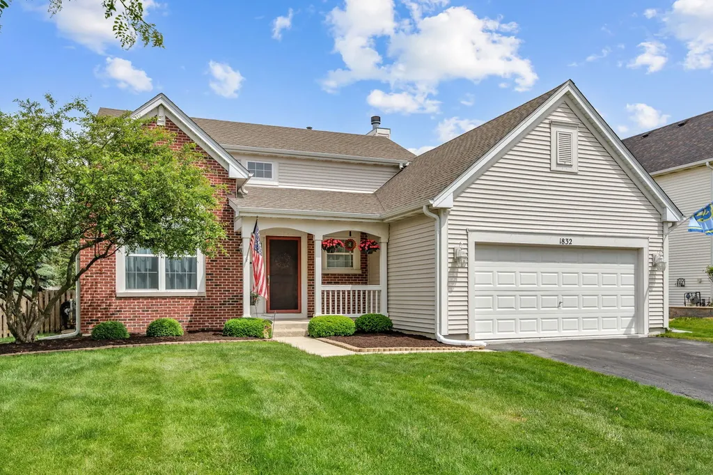 1832 Stirling Lane Montgomery IL 60538
