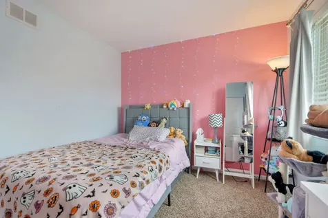 1832 Stirling Lane Montgomery IL 60538
