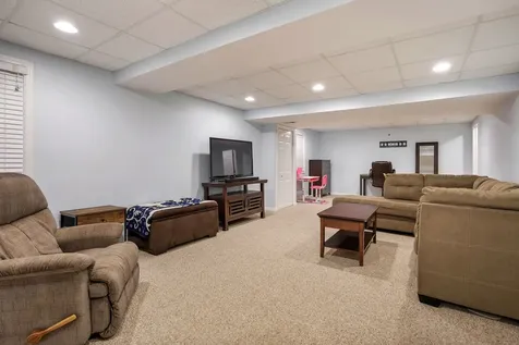 1832 Stirling Lane Montgomery IL 60538