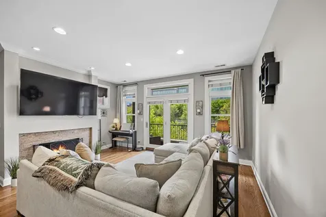 1122 West Hubbard Street Chicago IL 60642