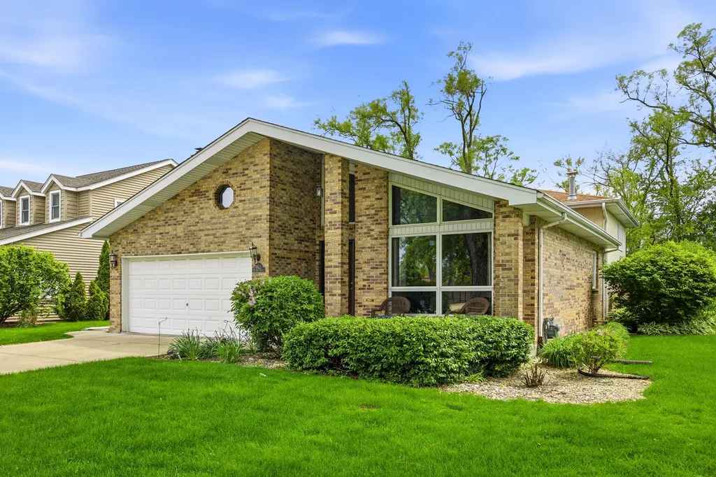 9621 West 56th Street Countryside IL 60525