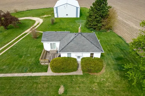 21137 Fenstermaker Road Sycamore IL 60178
