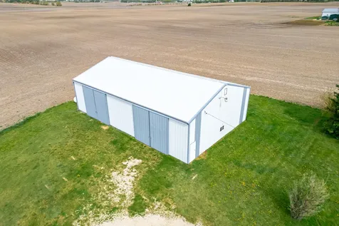 21137 Fenstermaker Road Sycamore IL 60178