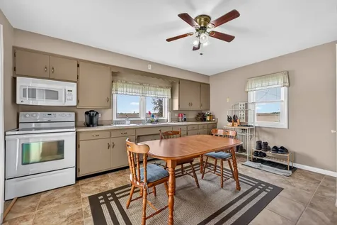 21137 Fenstermaker Road Sycamore IL 60178