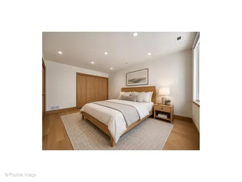 1307 North Sutton Place Chicago IL 60610