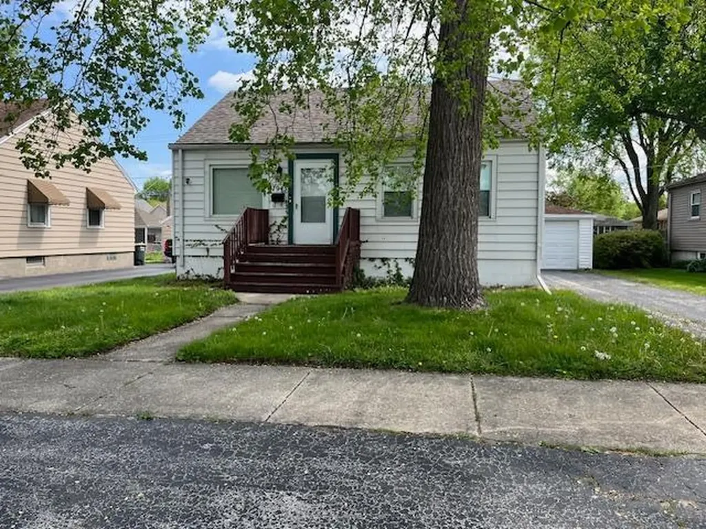 17943 Ridgewood Avenue Lansing IL 60438