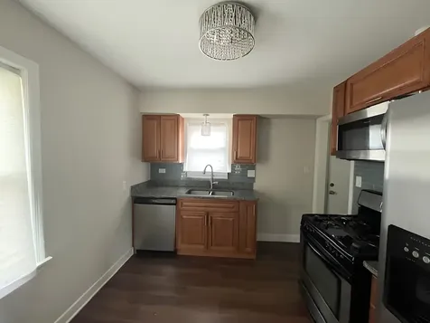 17943 Ridgewood Avenue Lansing IL 60438