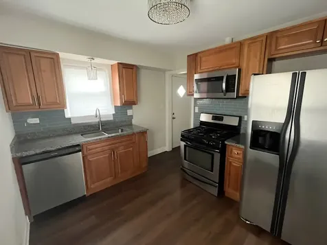 17943 Ridgewood Avenue Lansing IL 60438