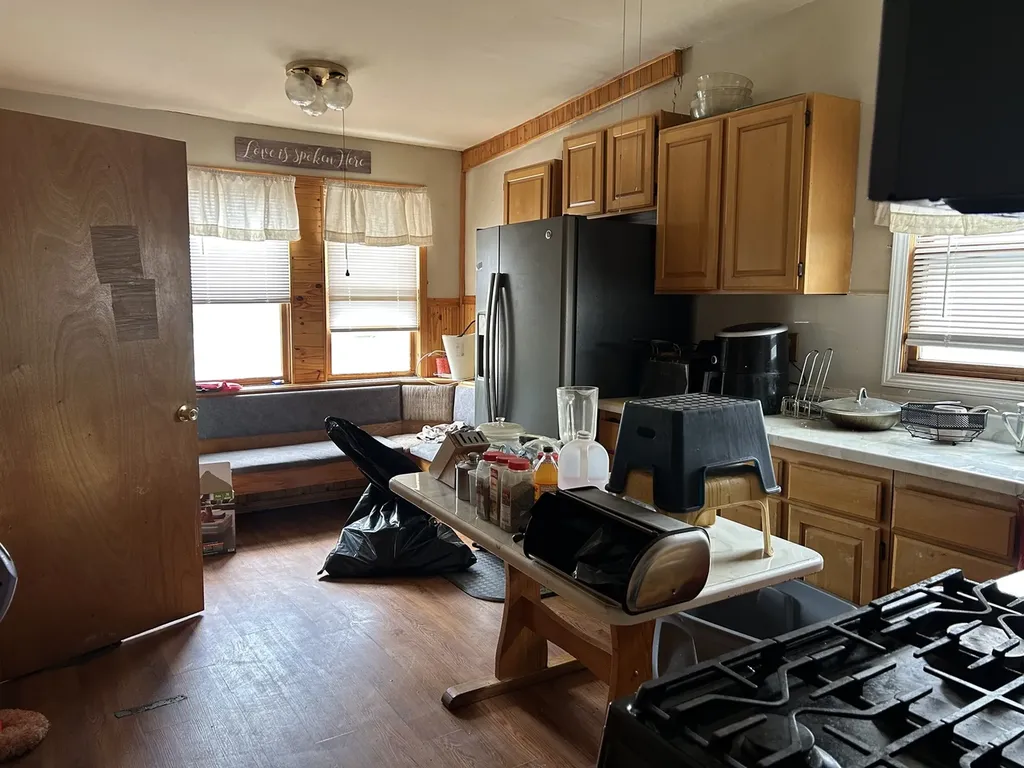 9147 South Dante Avenue Chicago IL 60619