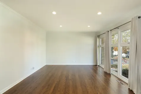 1913 Milton Avenue Northbrook IL 60062