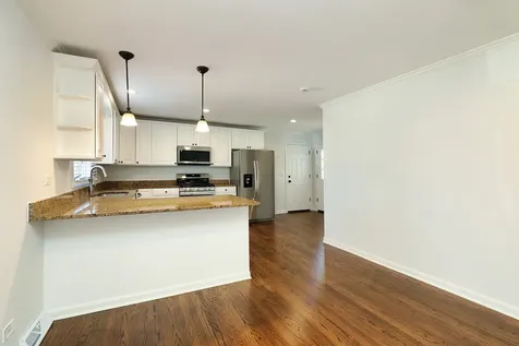 1913 Milton Avenue Northbrook IL 60062