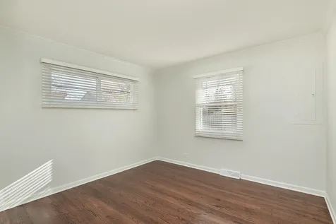 1913 Milton Avenue Northbrook IL 60062