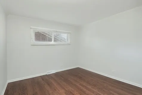 1913 Milton Avenue Northbrook IL 60062