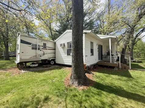2-203 Woodhaven Lakes Sublette IL 61367