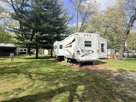 2-203 Woodhaven Lakes Sublette IL 61367
