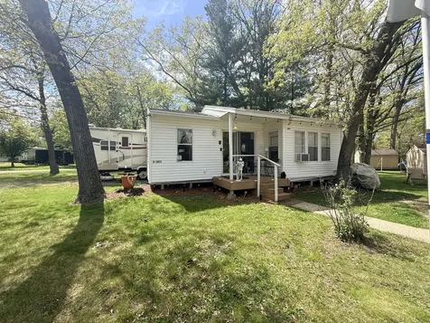 2-203 Woodhaven Lakes Sublette IL 61367