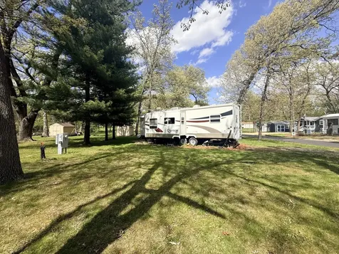 2-203 Woodhaven Lakes Sublette IL 61367