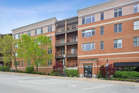 935 Burlington Avenue Downers Grove IL 60515