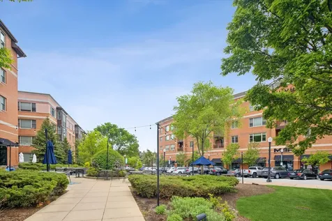 935 Burlington Avenue Downers Grove IL 60515
