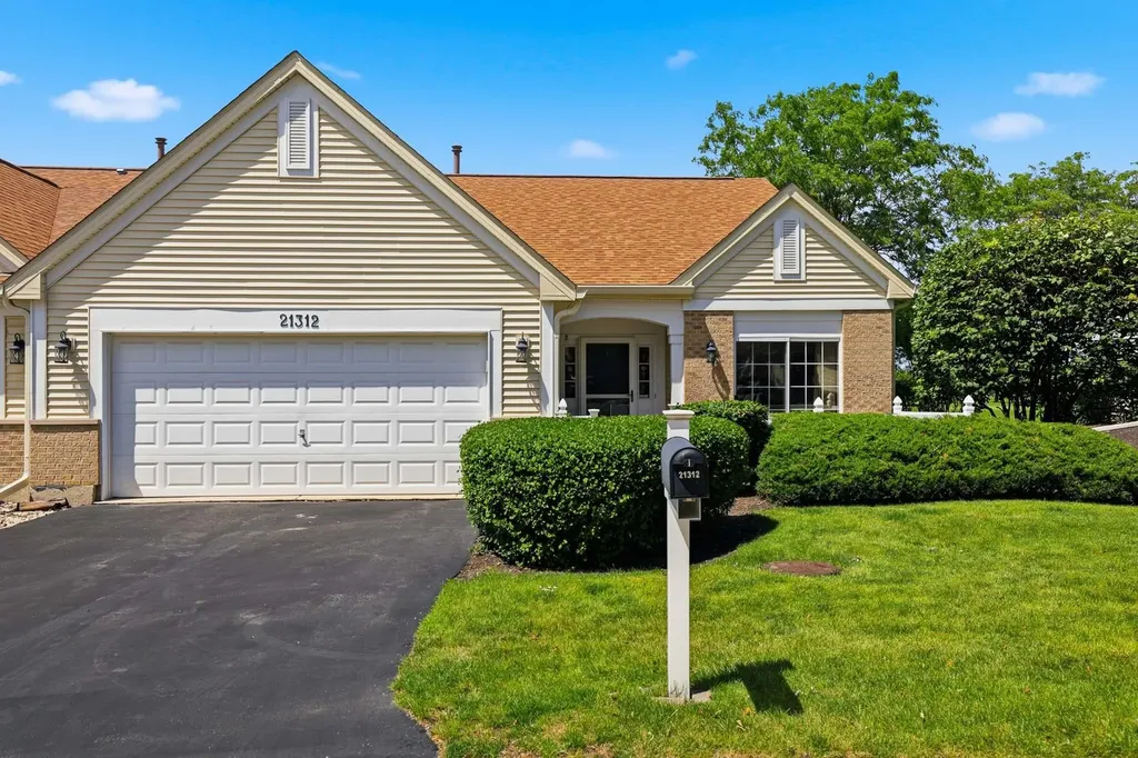21312 West Douglas Lane Plainfield IL 60544