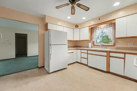 603 Orchard Lane Beecher IL 60401