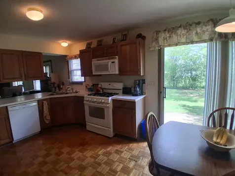 79 Brookstone Drive Streamwood IL 60107