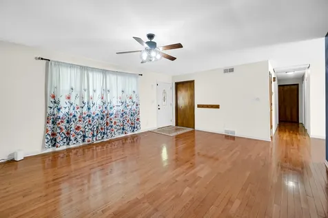 104 Poplar Road Yorkville IL 60560