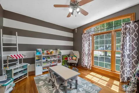 692 Independence Avenue Elburn IL 60119
