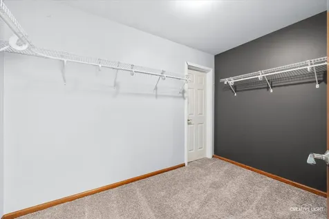 692 Independence Avenue Elburn IL 60119