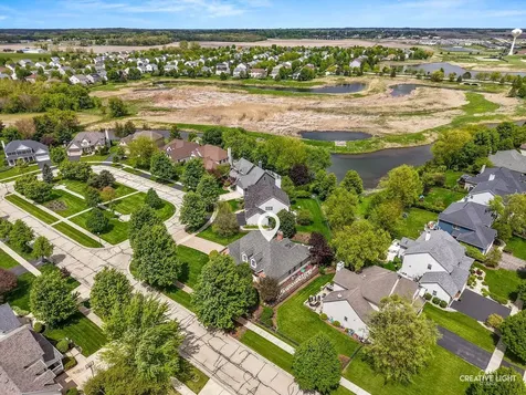 692 Independence Avenue Elburn IL 60119