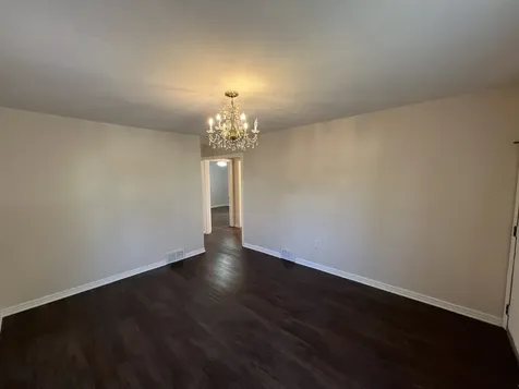 936 Russell Place Mundelein IL 60060