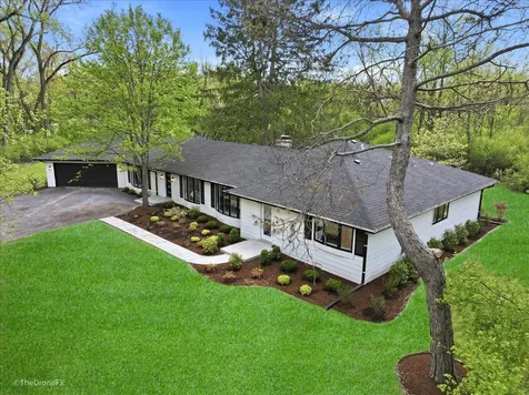 1920 Thornwood Lane Riverwoods IL 60015