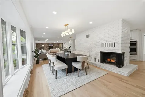 1920 Thornwood Lane Riverwoods IL 60015