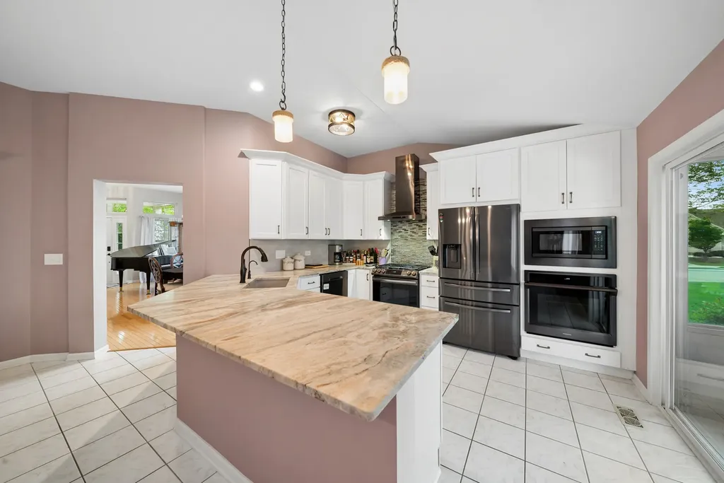 21626 West Larch Drive Plainfield IL 60544