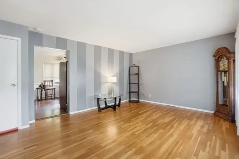 18833 Park Avenue Lansing IL 60438