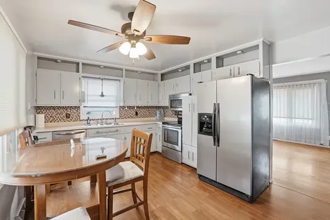 18833 Park Avenue Lansing IL 60438