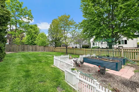 505 North Easy Street Palatine IL 60067