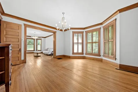 350 North Delaplaine Road Riverside IL 60546