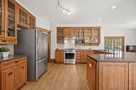 350 North Delaplaine Road Riverside IL 60546
