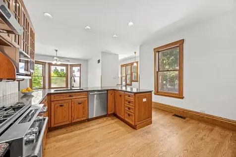 350 North Delaplaine Road Riverside IL 60546