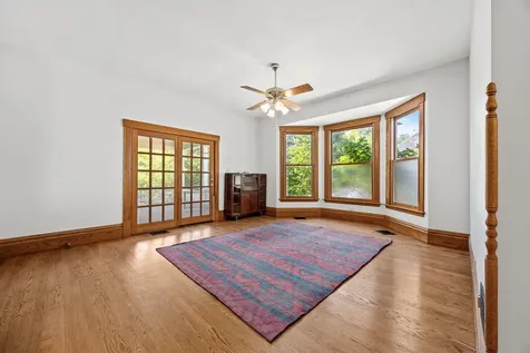 350 North Delaplaine Road Riverside IL 60546
