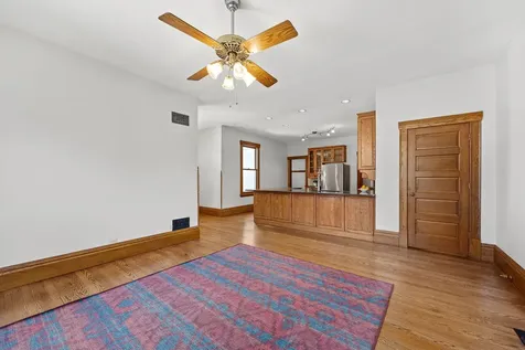 350 North Delaplaine Road Riverside IL 60546