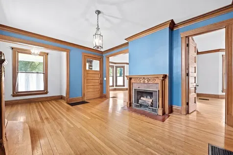 350 North Delaplaine Road Riverside IL 60546