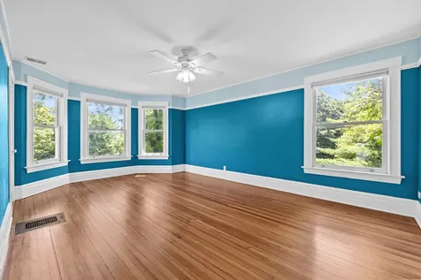 350 North Delaplaine Road Riverside IL 60546