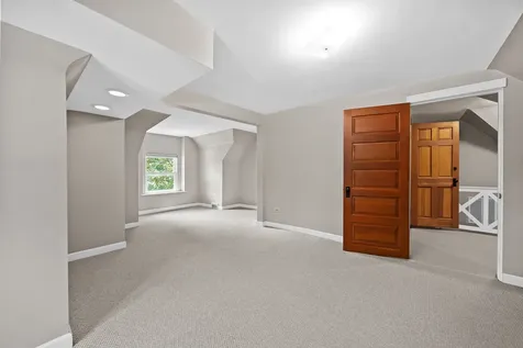 350 North Delaplaine Road Riverside IL 60546