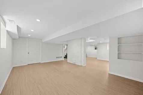 350 North Delaplaine Road Riverside IL 60546