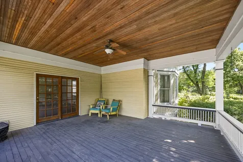 350 North Delaplaine Road Riverside IL 60546