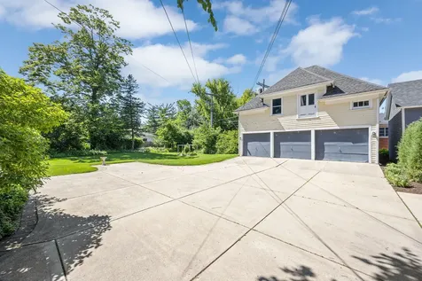 350 North Delaplaine Road Riverside IL 60546